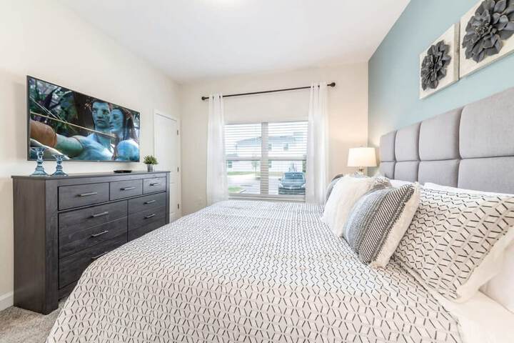 Room 9 of 38
