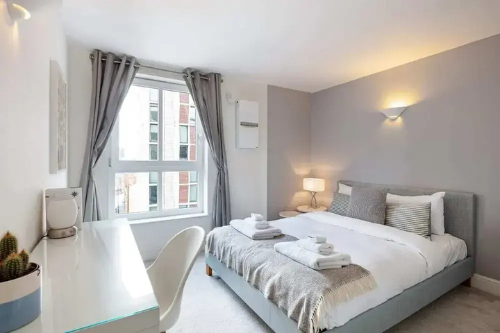 Room 2 of 12