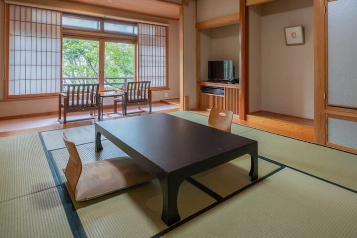 Room 15 of 56