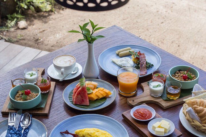 Breakfast/Coffee Service 184 of 212