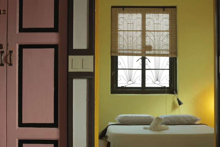 Room 30 of 76