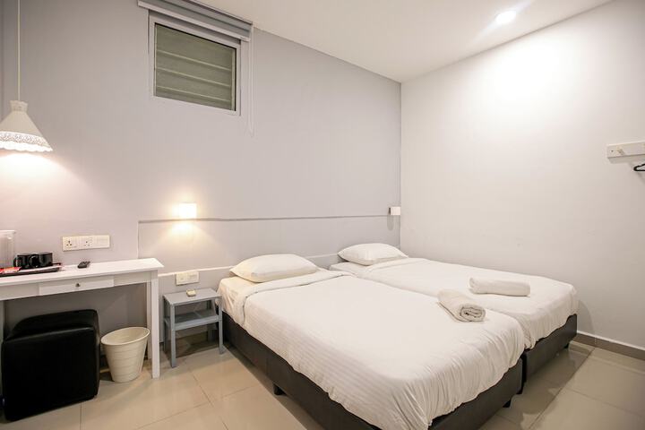 Room 21 of 45