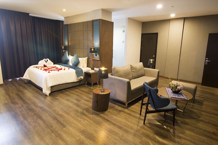 Room 5 of 22