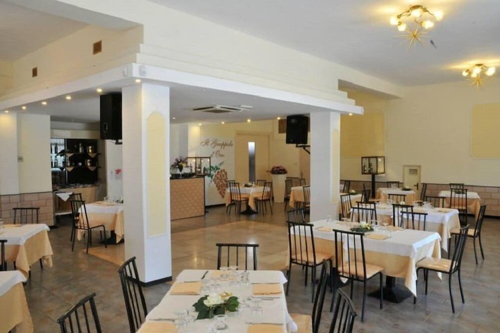 Dining Photos