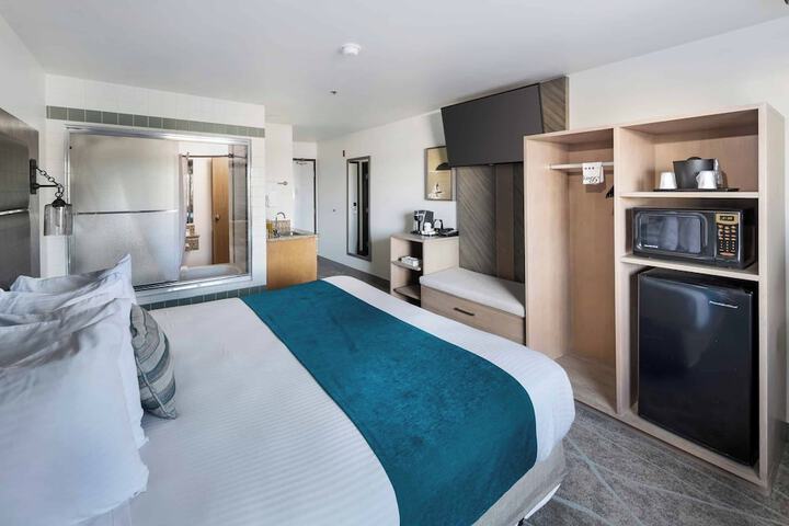Room 9 of 22