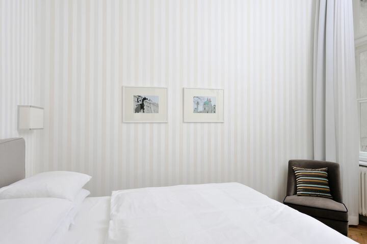 Room 16 of 45