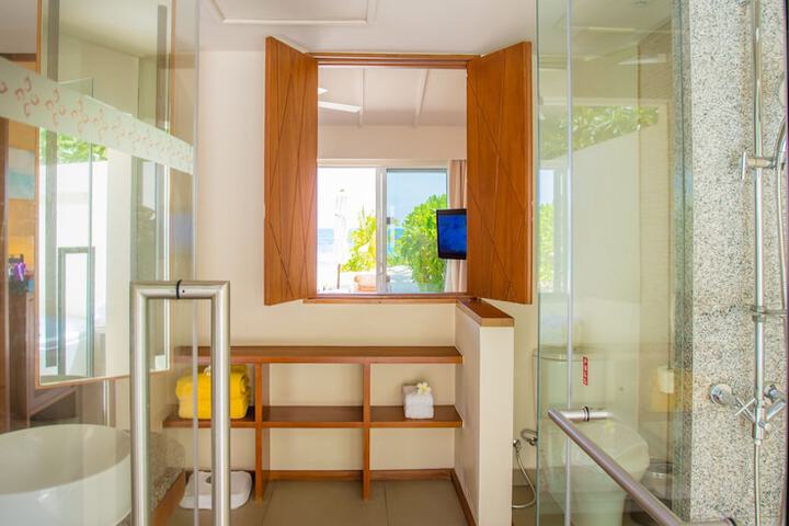 Room 48 of 259