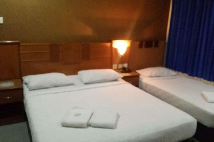 Golden Hotel