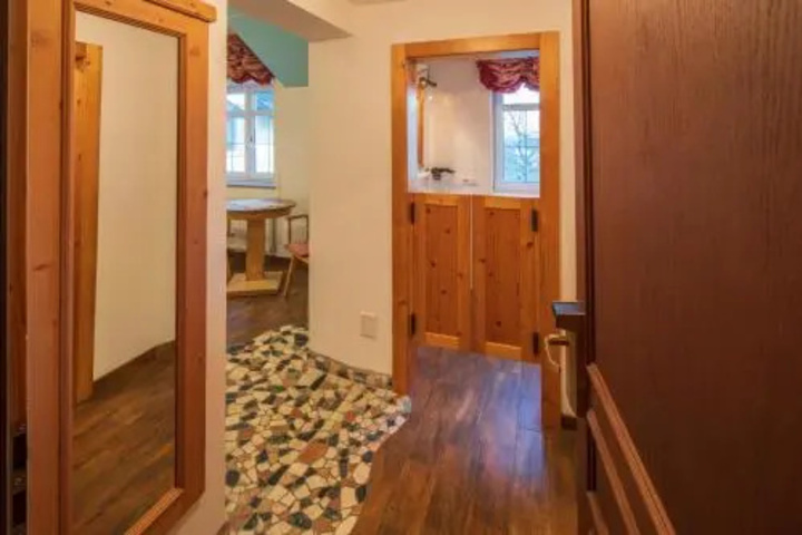 Room 3 of 29