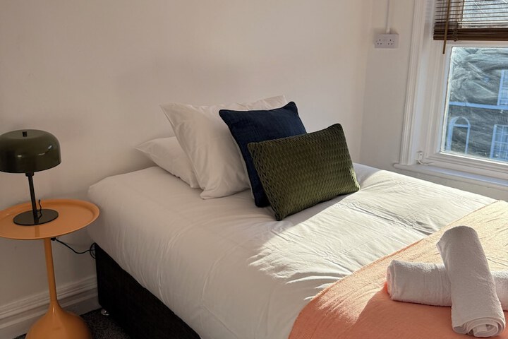 Room 12 of 14