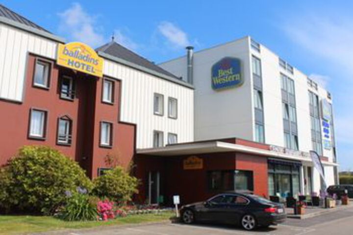 Hotel 4 of 19