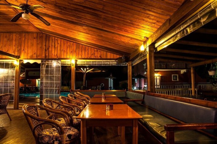 Dining Photos