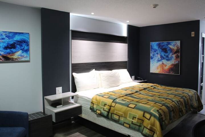 Standard Single King Bed (6 of 6)