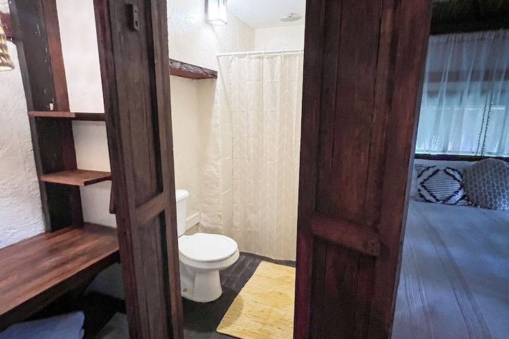 Room 42 of 98