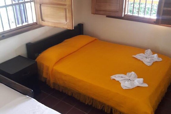 Room 6 of 25