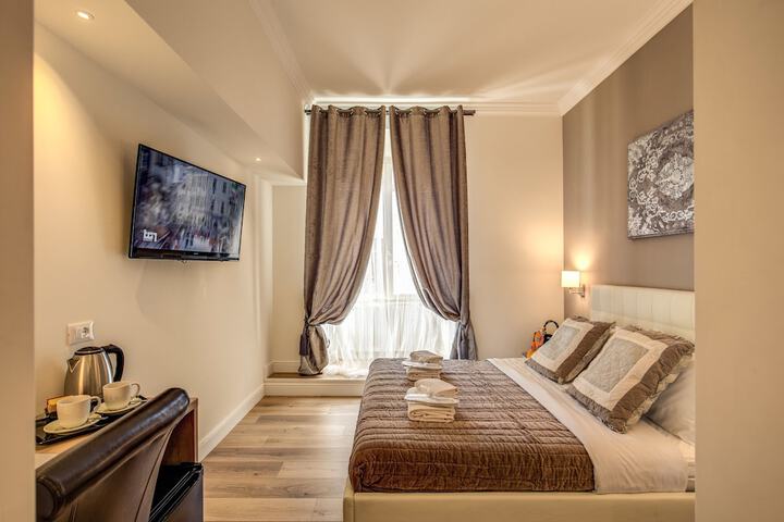Room 14 of 28
