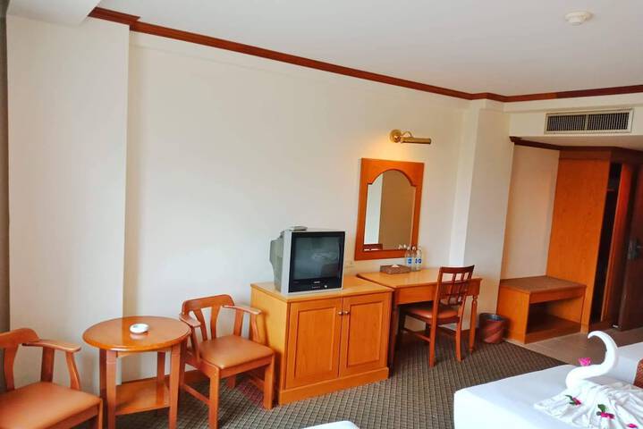 Room 16 of 47