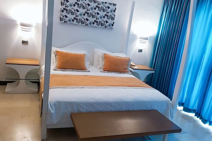 Room 3 of 55