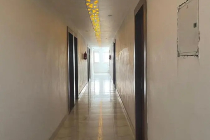 Room 8 of 12