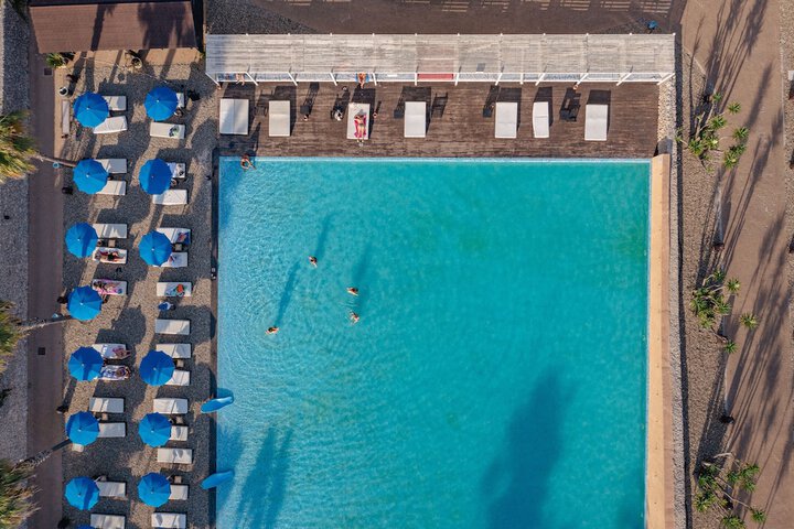 Pools & Facilities