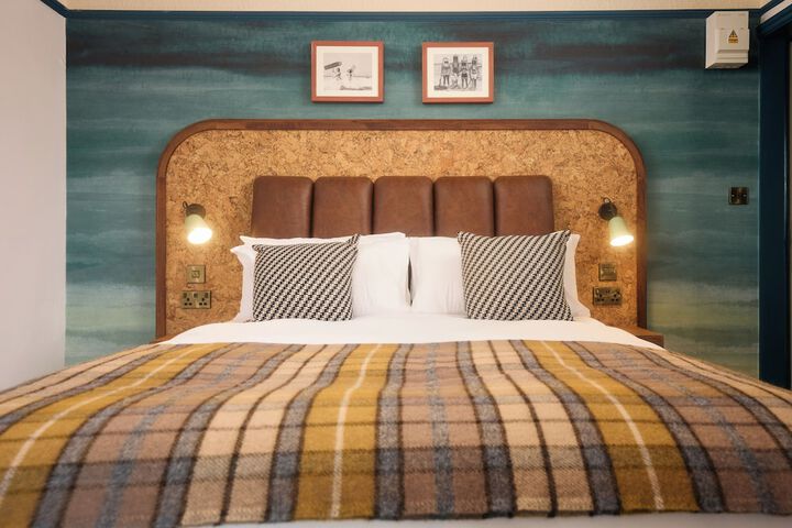 Room 42 of 99