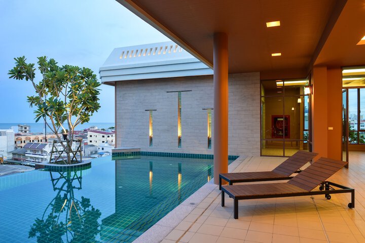 Pool 49 of 108