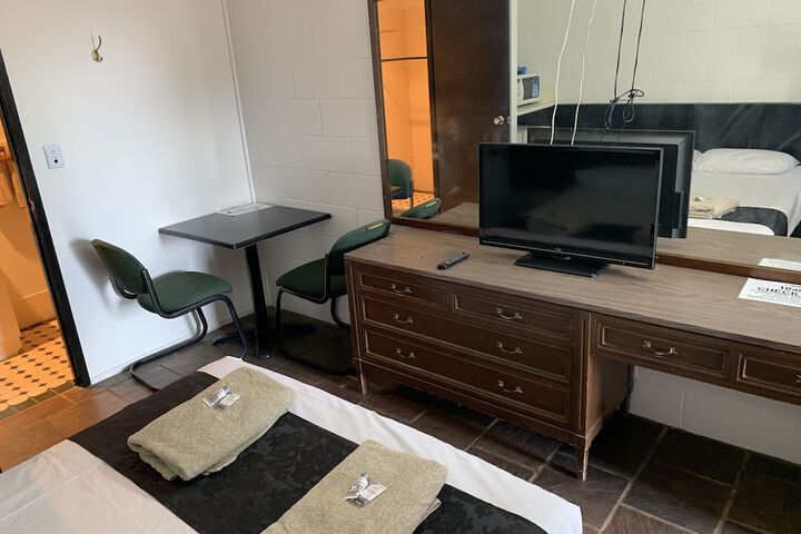 Room 19 of 85