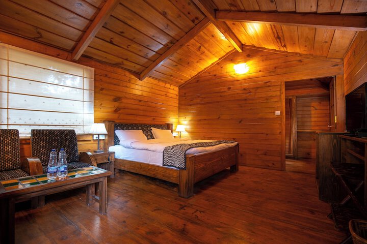 Room 12 of 35