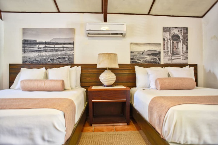 Room 2 of 39