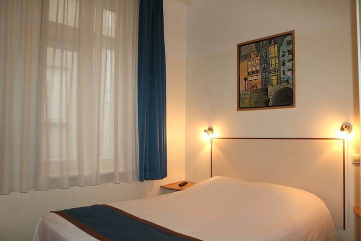 Room 9 of 58