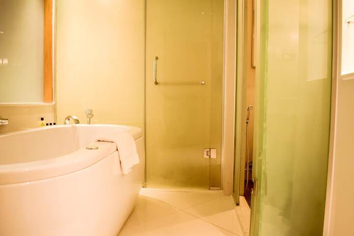 Room 44 of 64