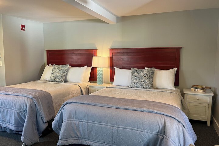 Room 32 of 64