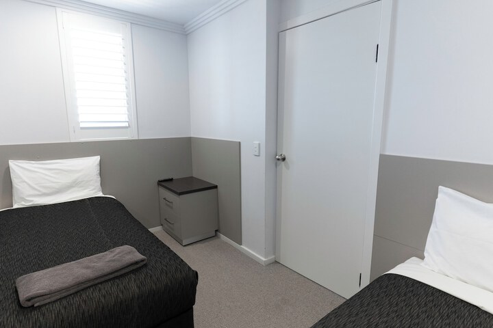 Room 27 of 88