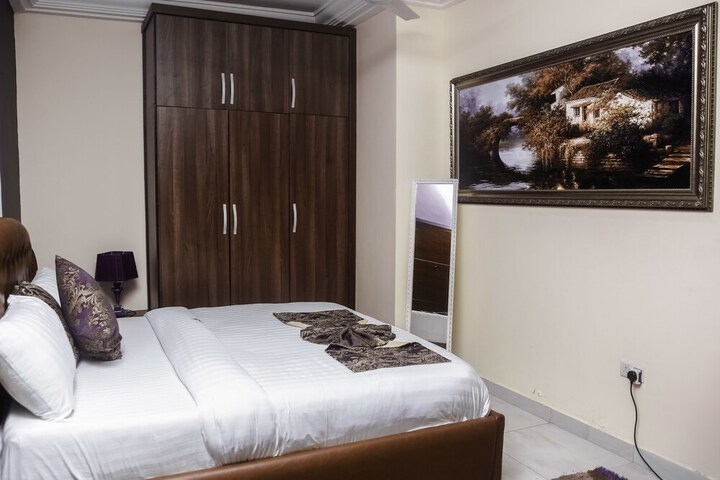 Room 30 of 112