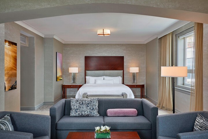 Room 11 of 71