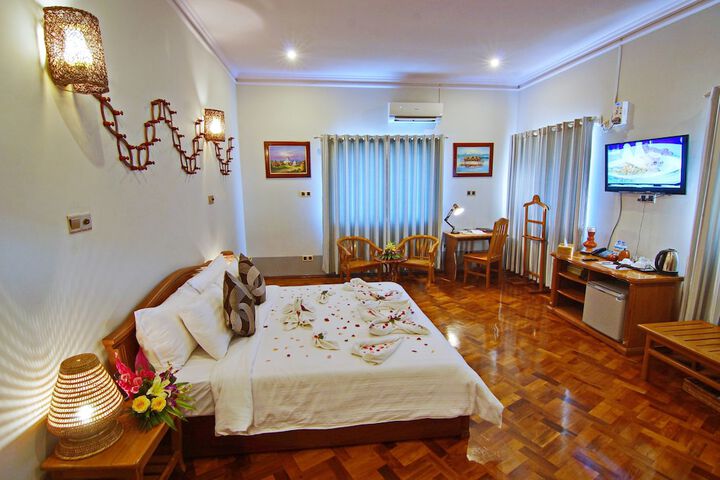Room 6 of 79