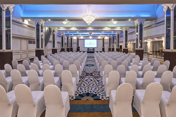 Entrance & Lobby