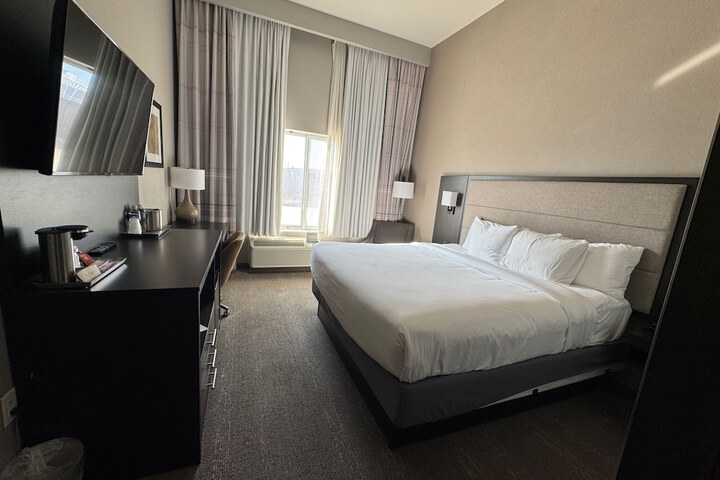 Room 13 of 22
