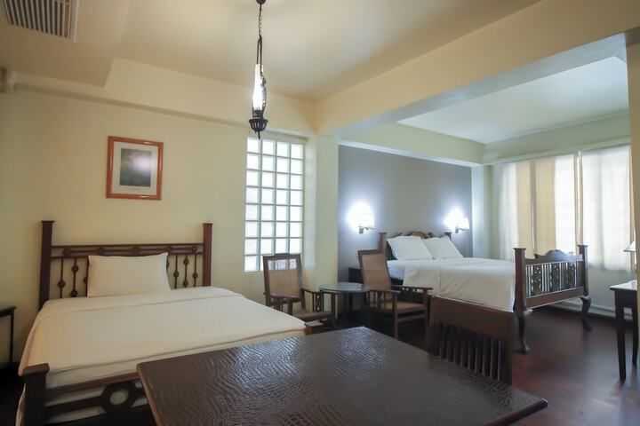 Room 53 of 167