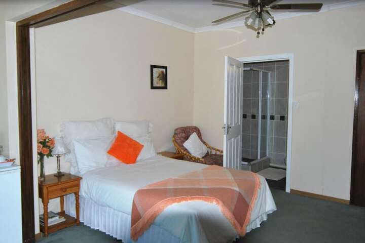 Room 2 of 16