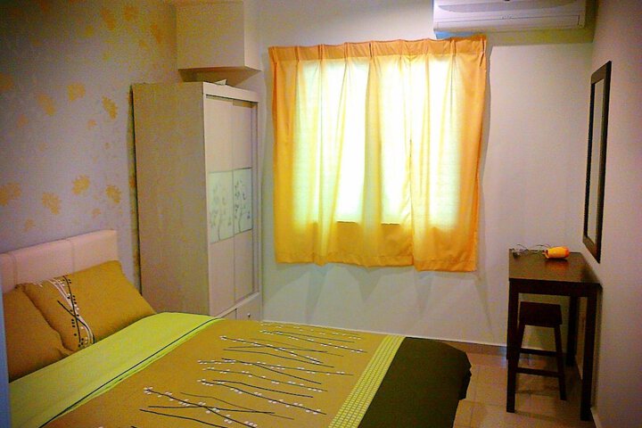 Room 6 of 27