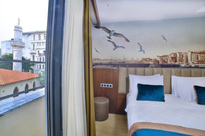 Room 5 of 36