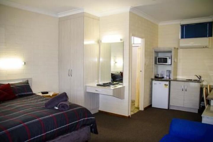 Room 14 of 19