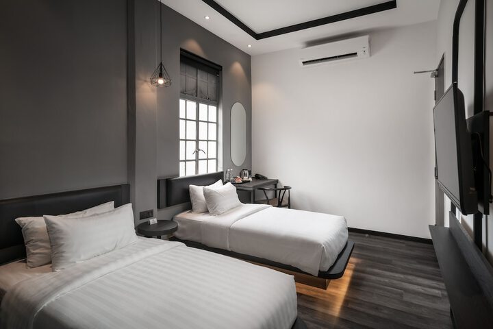 Room 10 of 45