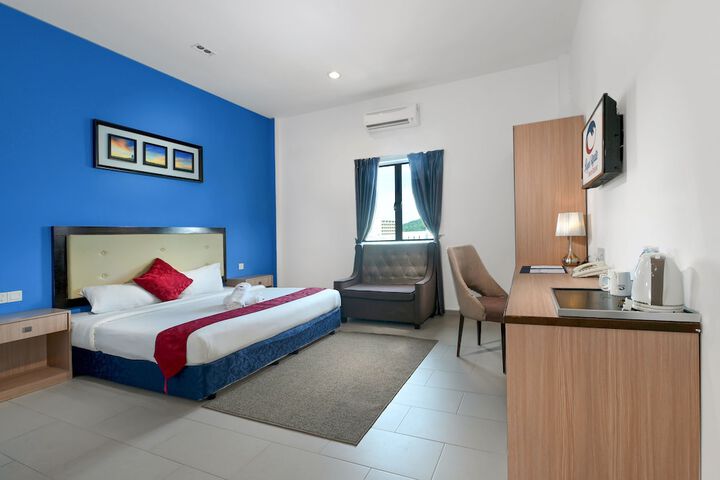 Room 4 of 48