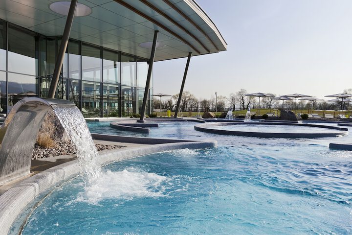 Hotel Pool