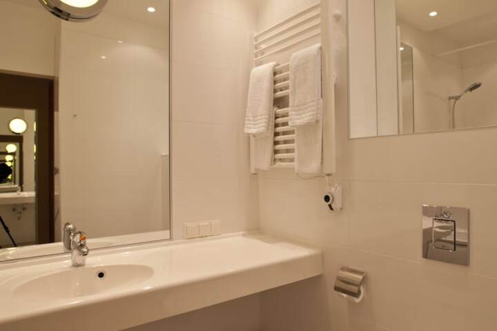 Room 20 of 51