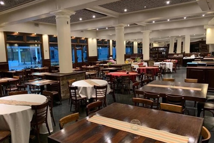 Dining 54 of 90