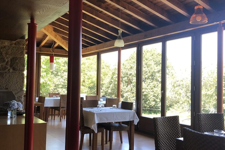 Dining 48 of 77