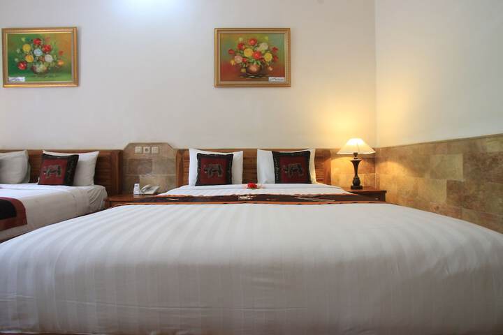 Room 13 of 213
